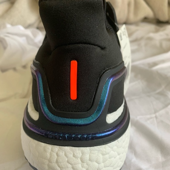 Adidas Ultraboost 20 NASA - Picture 4 of 6